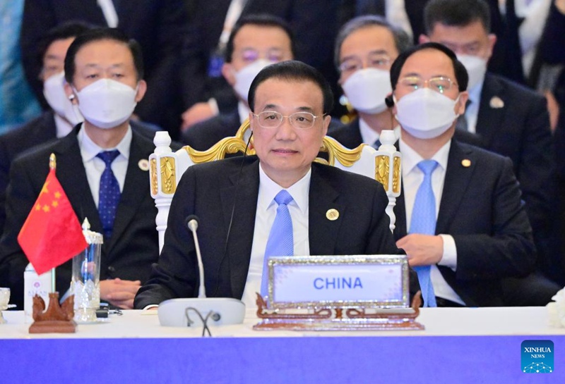 Waziri Mkuu wa China Li Keqiang akihudhuria kwenye Mkutano wa 17 wa Wakuu wa nchi za Asia Mashariki huko Phnom Penh, Cambodia, Novemba 13, 2022. (Xinhua/Yue Yuewei)