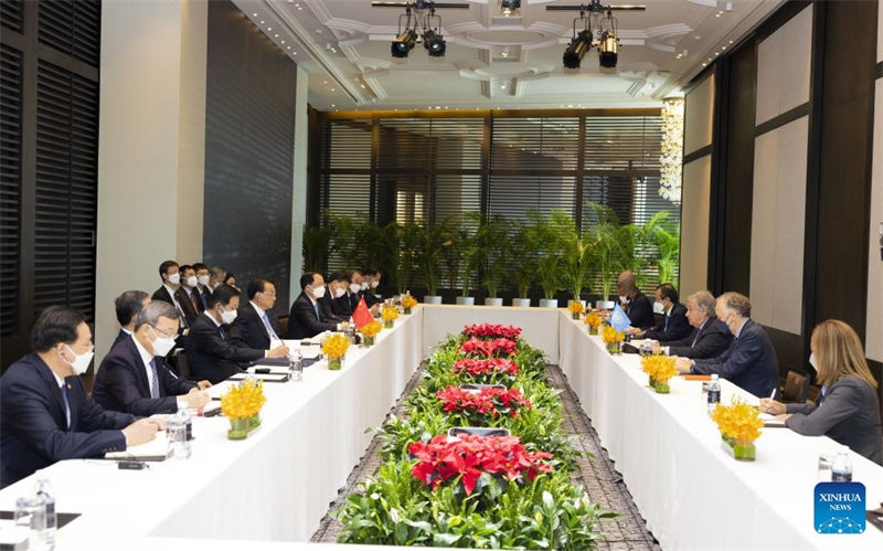 Waziri Mkuu wa China Li Keqiang akikutana na Katibu Mkuu wa Umoja wa Mataifa Antonio Guterres mjini Phnom Penh, Cambodia, Novemba 13, 2022. (Xinhua/Huang Jingwen)