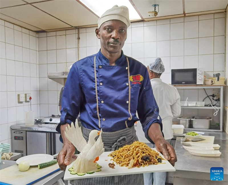 Vyakula vya Kichina vyapendwa na kuwa faida kwa ujuzi wa mpishi wa Namibia