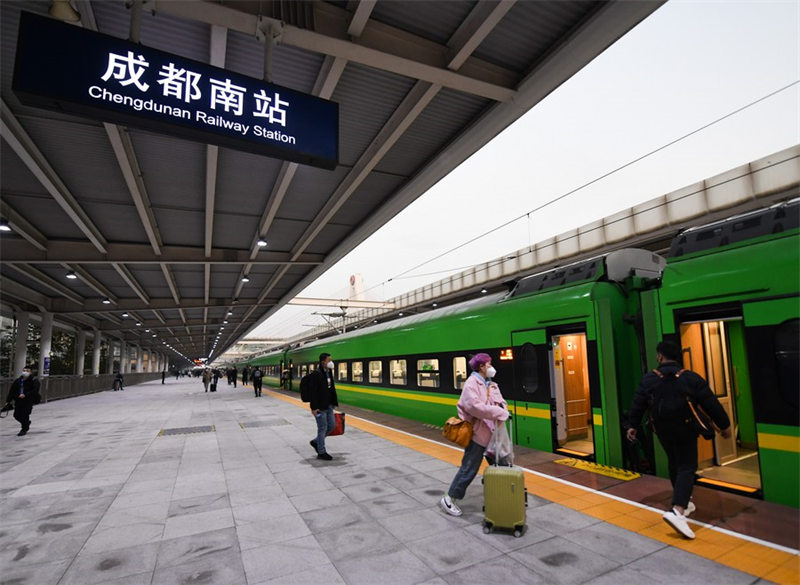 Reli inayounganisha Miji ya Chengdu na Kunming nchini China yaanza kufanya kazi kikamilifu