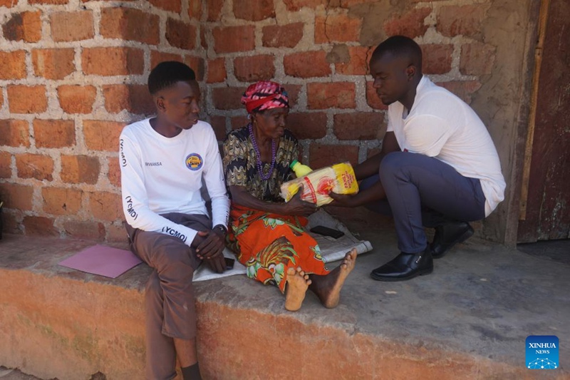 Shirika linaloongozwa na vijana nchini Zambia ?lajitokeza katika kusaidia wazee wanaoishi katika mazingira magumu