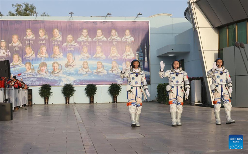 Hafla ya kuwaaga wanaanga wa China?wanaosafiri na Chombo cha Anga ya Juu cha Shenzhou-16 yafanyika