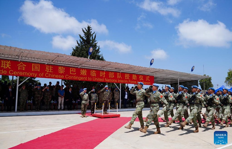 Askari wa Kikosi cha 21 cha kulinda amani cha China wakifanya gwaride kwenye kambi ya kikosi hicho katika Kijiji cha Hanniyah Kusini mwa Lebanon, Julai 4, 2023. (Picha na Li Zhulin/Xinhua)