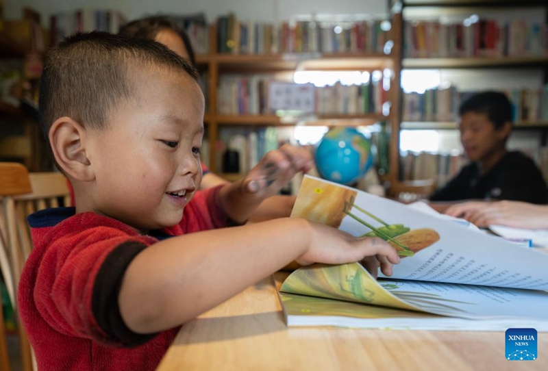 Maktaba ya vijijini yaamsha?shauku ya watoto kupata ujuzi?katika Mkoa wa Yunnan, China