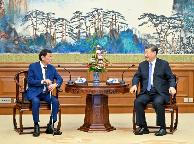 Rais wa China Xi Jinping akikutana na Rais wa zamani wa Ufilipino Rodrigo Duterte kwenye Jumba la Wageni wa Taifa la Diaoyutai mjini Beijing, China, Julai 17, 2023. (Xinhua/Yin Bogu)