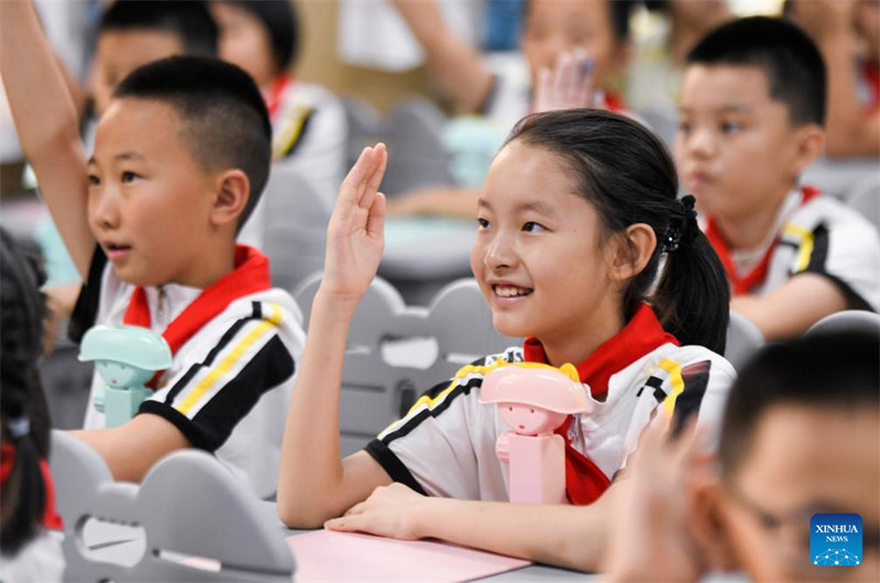 Muhula mpya wa masomo kwa shule za msingi na sekondari waanza Urumqi katika Mkoa?wa Xinjiang, China
