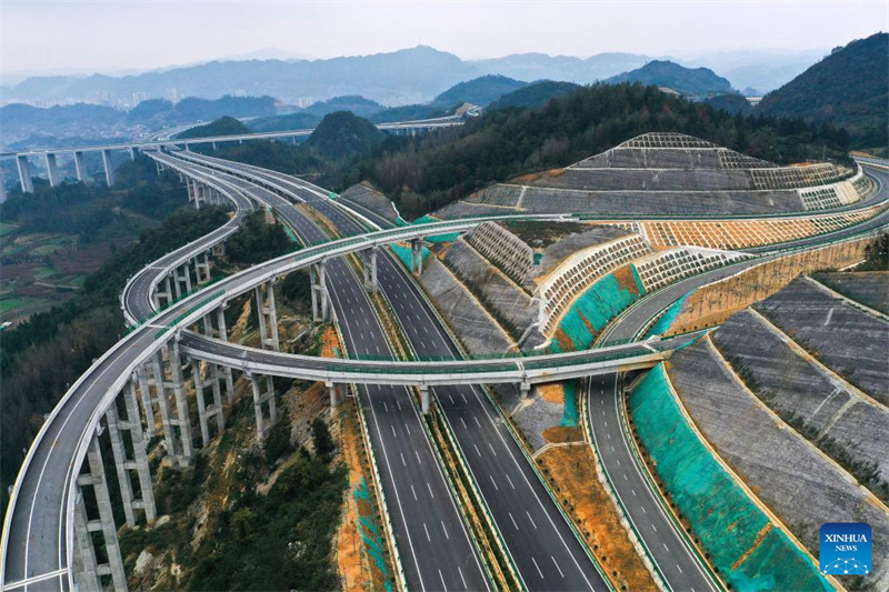 Barabara Kuu?ya Guiyang-Jinsha-Gulin nchini China yafunguliwa rasmi kwa matumizi ya umma
