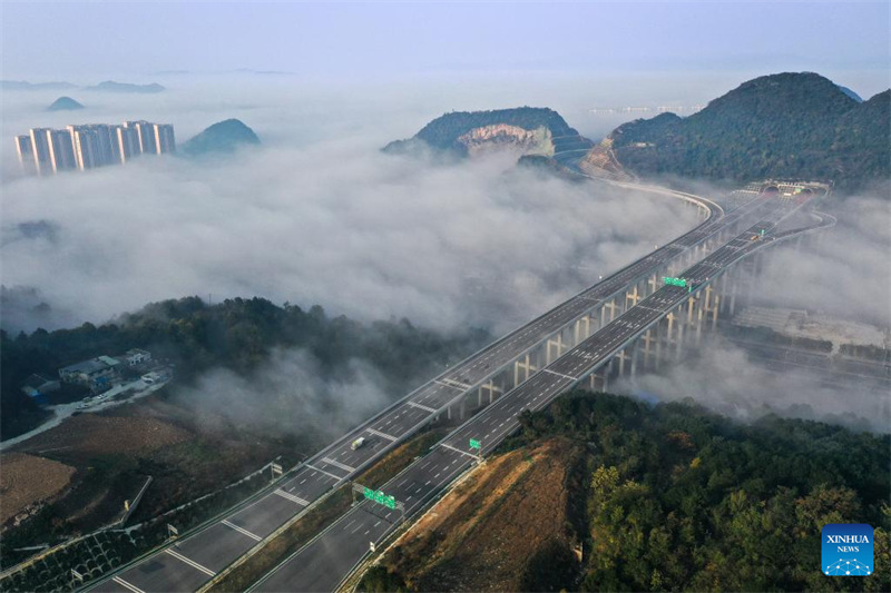 Barabara Kuu?ya Guiyang-Jinsha-Gulin nchini China yafunguliwa rasmi kwa matumizi ya umma