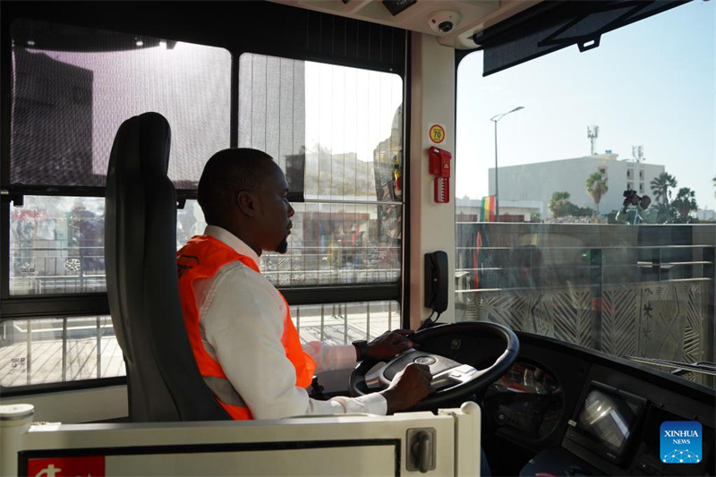 Senegal yazindua mtandao wa mabasi ya mwendokasi ?ya kutumia umeme kikamilifu?ulio wa kwanza katika Afrika ya Kusini mwa Jangwa la Sahara