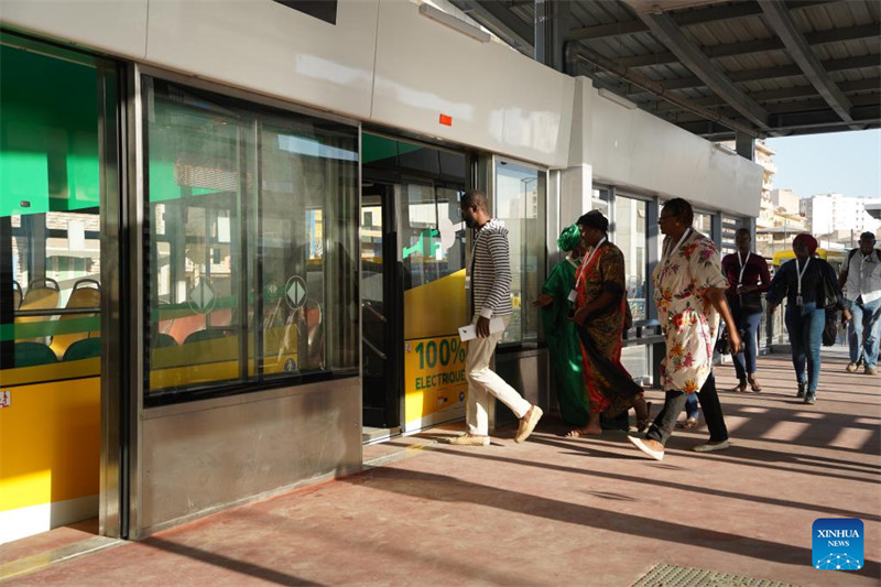 Senegal yazindua mtandao wa mabasi ya mwendokasi ?ya kutumia umeme kikamilifu?ulio wa kwanza katika Afrika ya Kusini mwa Jangwa la Sahara