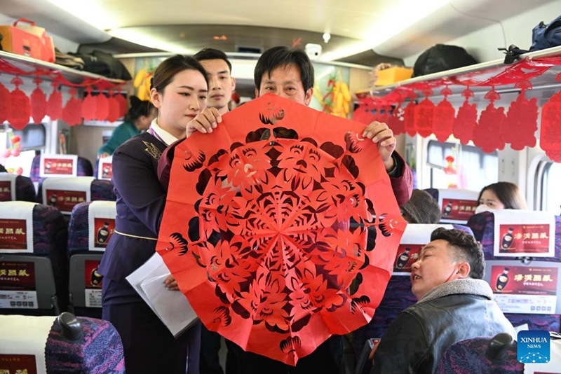 Shughuli za kitamaduni zafanyika kwenye treni ya mwendokasi kwa kukaribisha Mwaka mpya wa Jadi wa China