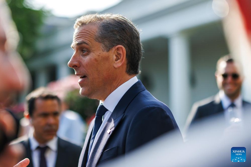 Hunter Biden akionekana kwenye Ikulu ya Marekani, White House Mei 20, 2024. (Picha na Aaron Schwartz/Xinhua)