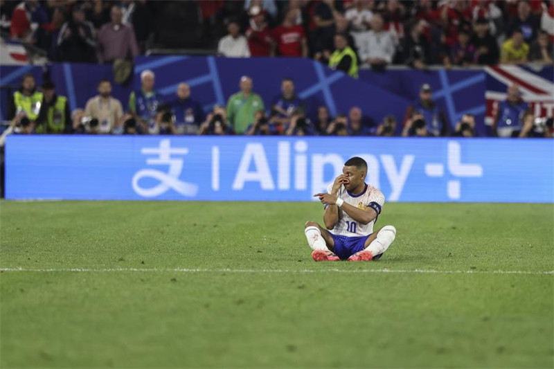 Mashabiki wa China waduwazwa?na kuwepo kwa matangazo ya kibiashara ya Lugha ya Kichina kwenye Euro 2024