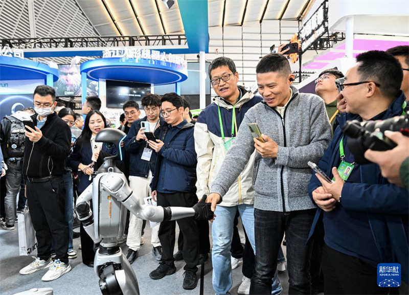 “Mwanga wa Mtandao?wa Internet”?wang’arisha?Wuzhen