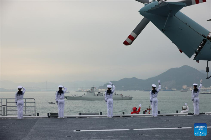 Manowari za Kikosi?cha Majini cha Jeshi la Ukombozi wa Umma la China?(PLA) zatembelea Hong Kong