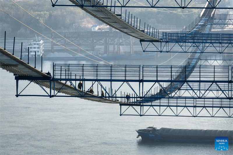 Daraja la Yanji la Mto Yangtze linaloendelea kujengwa katika Mkoa?wa Hubei wa China