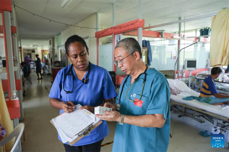 Madaktari wa China watoa huduma katika?mstari wa mbele nchini Vanuatu