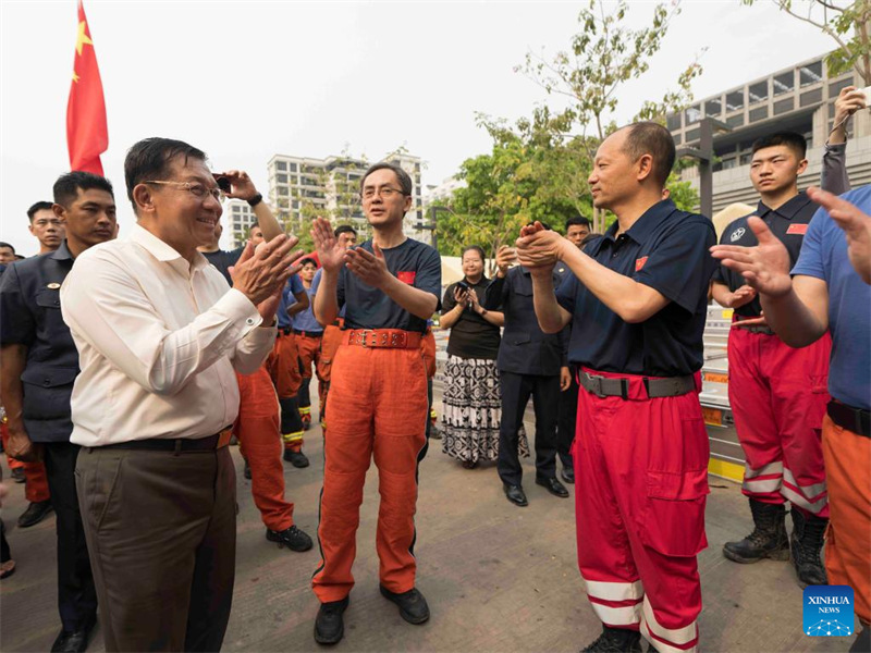 Mwenyekiti wa Kamati?ya Mambo ya Utawala?ya Myanmar atoa shukrani kwa timu za uokoaji za China