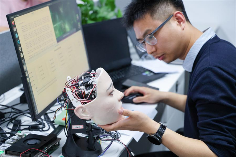 Viwanda vvya roboti vyastawi katika Mkoa?wa Guangdong kusini mwa China