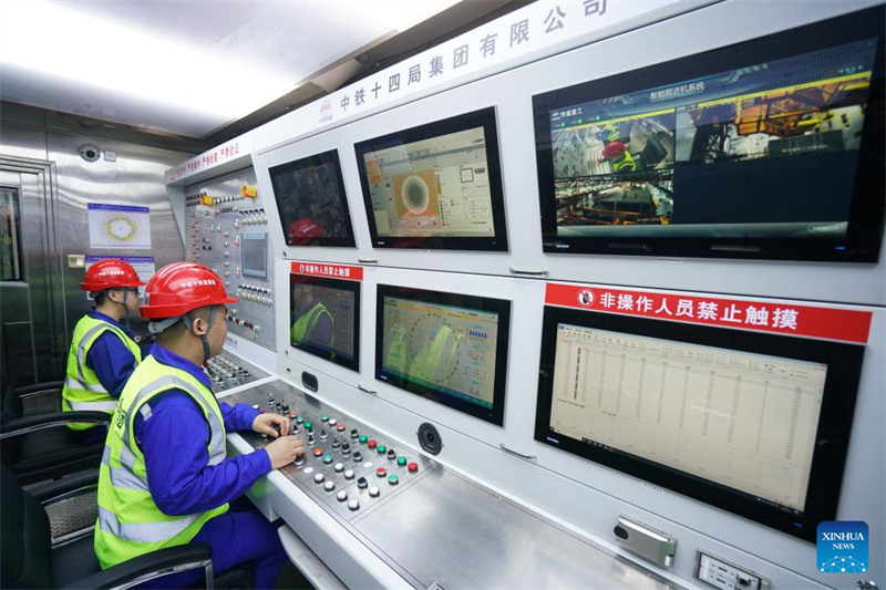 China yazindua mashine kubwa ya kuchimba handaki kwa mradi katika?Mto Yangtze