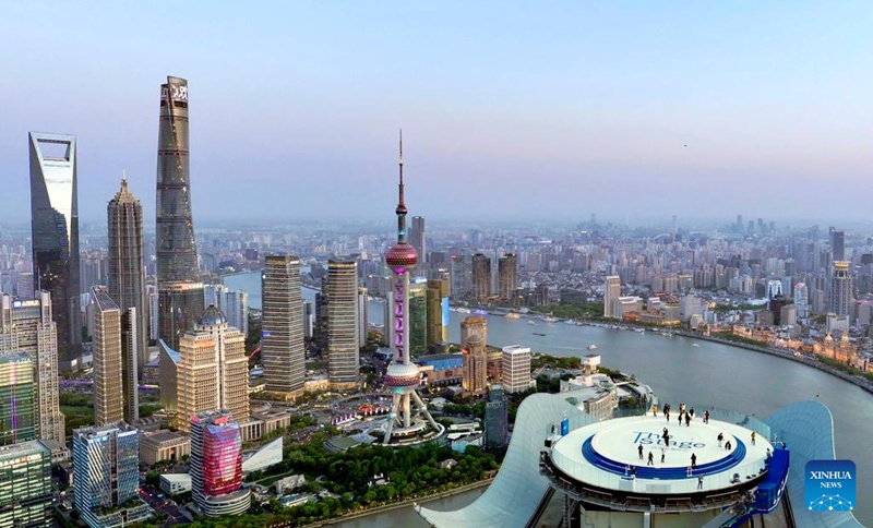 Jukwaa la kutazama mandhari ya mji juu ya Jengo la White Magnolia la Shanghai, China lafunguliwa kwa umma