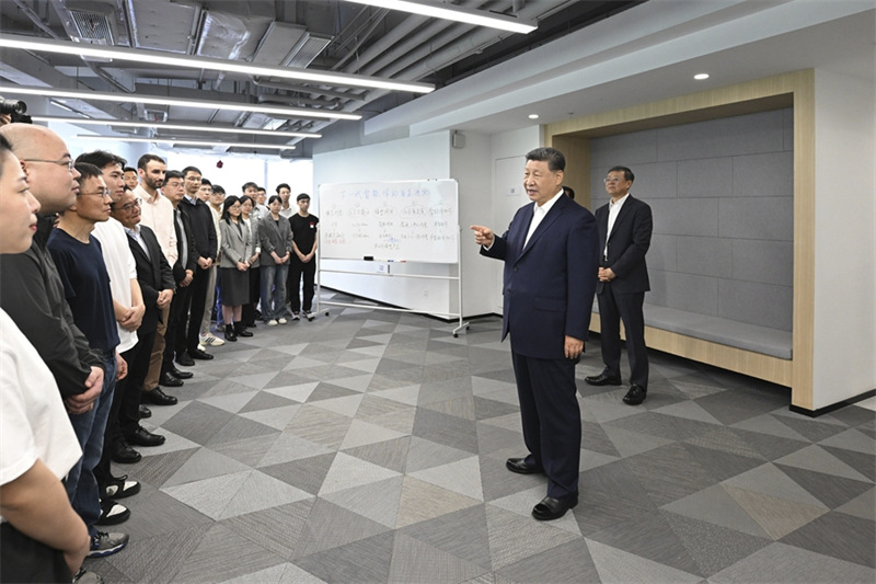 Rais?Xi akagua jukwaa la kuzalisha?modeli kubwa la Shanghai, akisisitiza matarajio ya China juu ya?AI