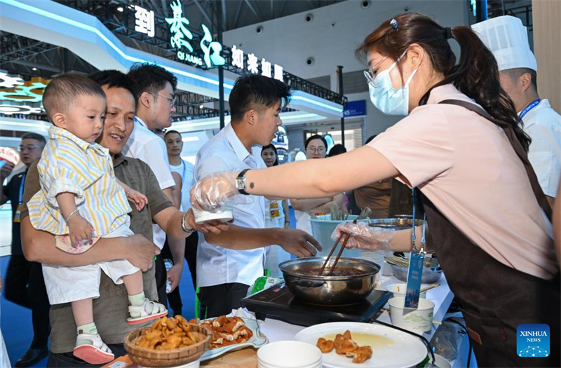Maonyesho ya biashara ya eneo?la Magharibi ya China yashuhudia makubaliano yenye thamani ya yuan zaidi ya bilioni 200 yakitiwa saini