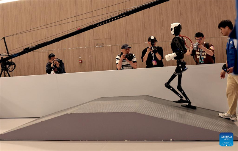 Mashindano ya Kimataifa ya Ustadi?wa Roboti yenye?Umbo la Binadamu yafanyika mjini Shanghai, China