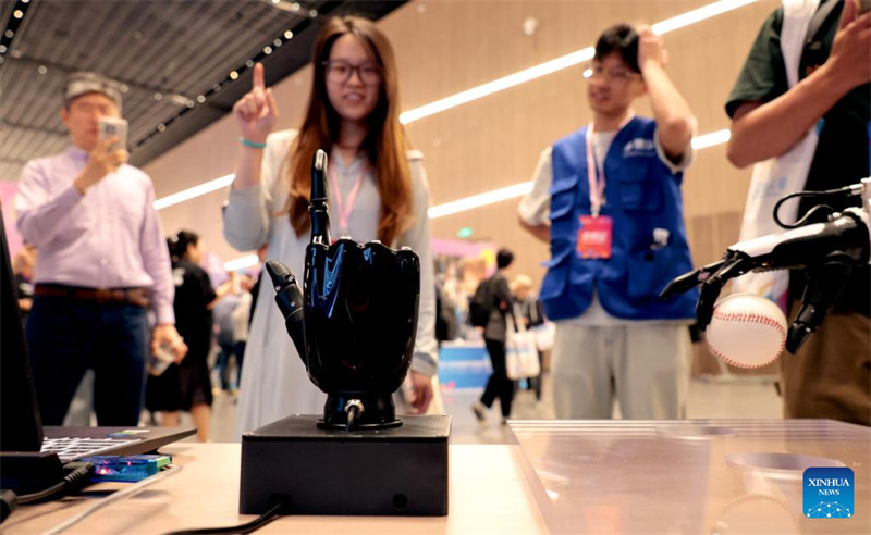 Mashindano ya Kimataifa ya Ustadi?wa Roboti yenye?Umbo la Binadamu yafanyika mjini Shanghai, China