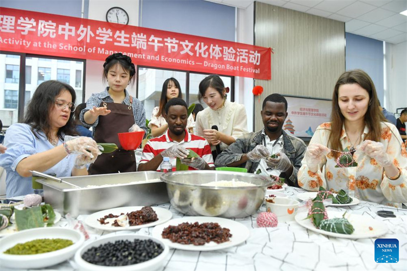 Sikukuu?ya Mashua ya Dragoni yasherehekewa kote China
