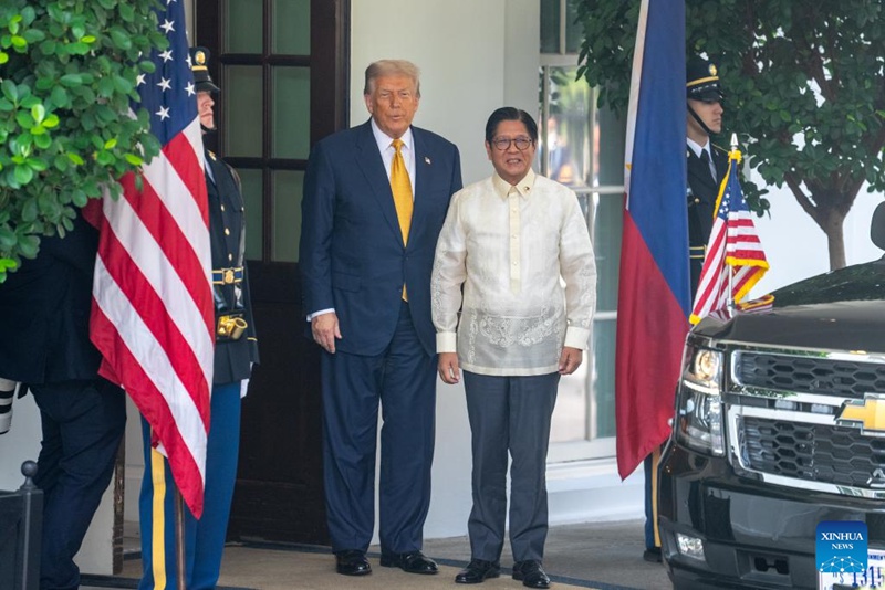 Trump atangaza makubaliano ya kibiashara baada ya kukutana na rais wa Ufilipino